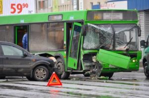 Comparing Bus Accident Claims to Car Accident Claims in Tennessee